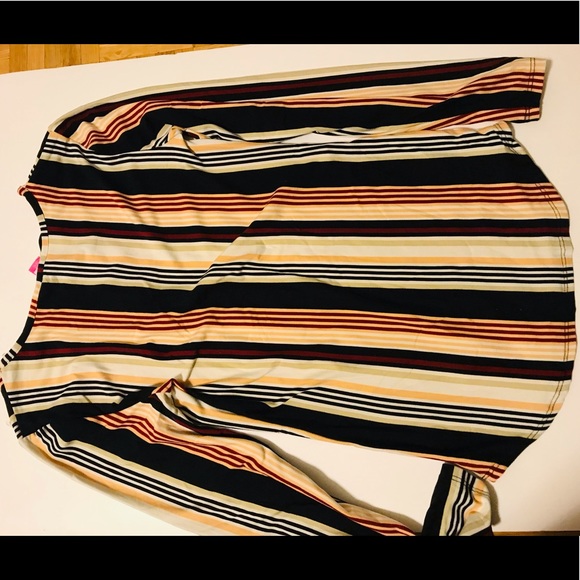 V-neck, longed sleeve stripped shirt - Picture 5 of 5